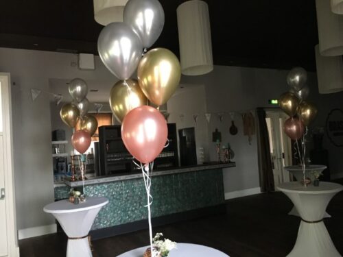 Tafelboeketten met 5 heliumballonnen
